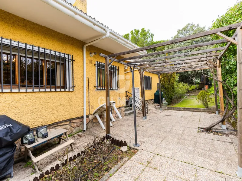 Villa in Hoyo de Manzanares - Madrid