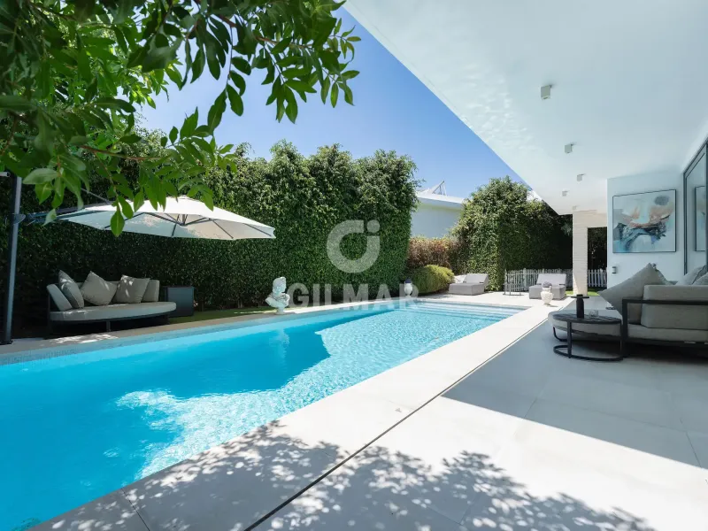 Villa in Estepona Este - Málaga