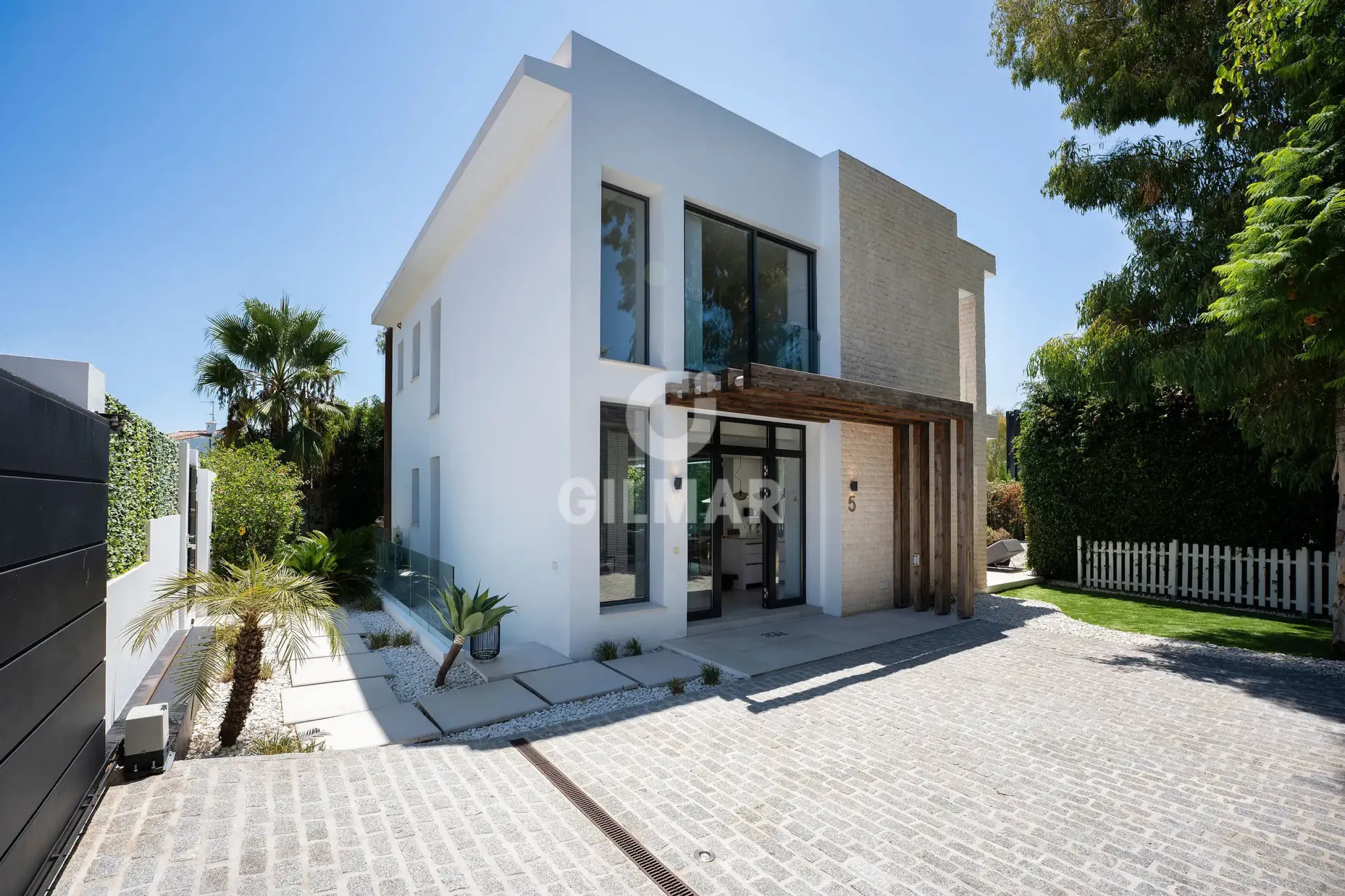 Villa in Estepona Este - Málaga