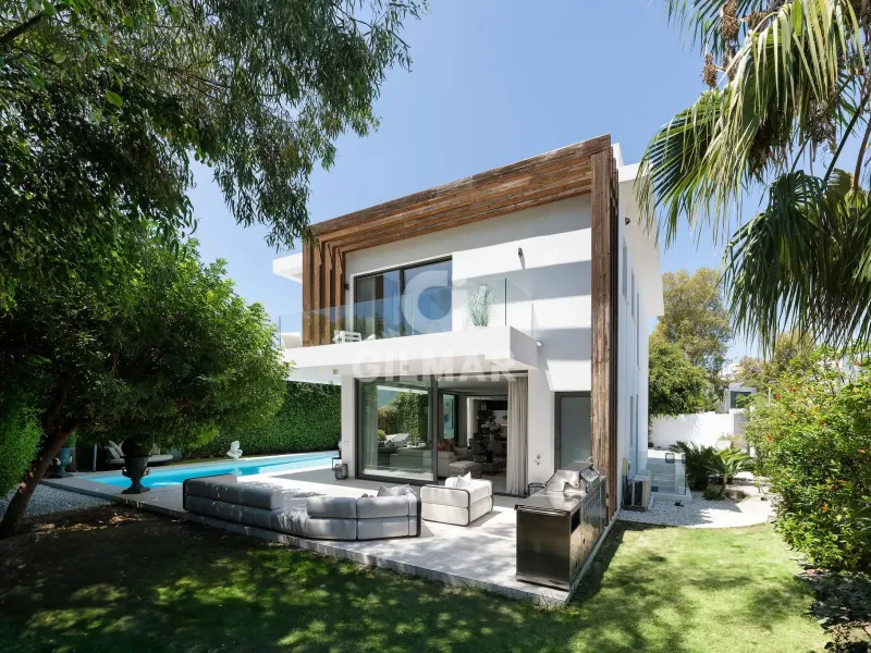 Villa in Estepona Este - Málaga