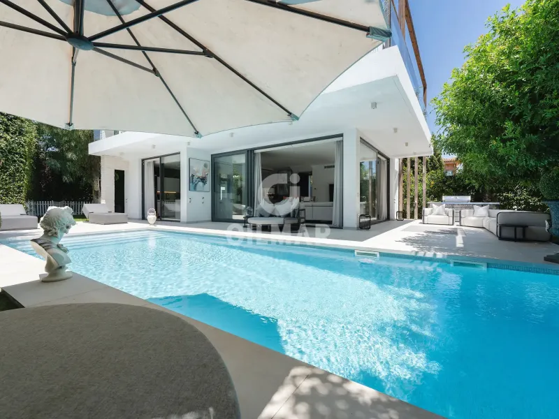 Villa in Estepona Este - Málaga