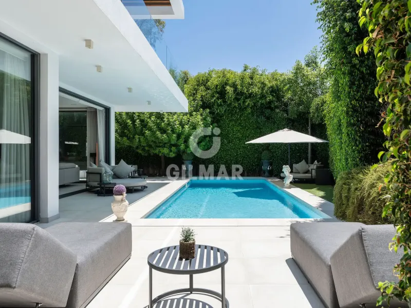 Villa in Estepona Este - Málaga