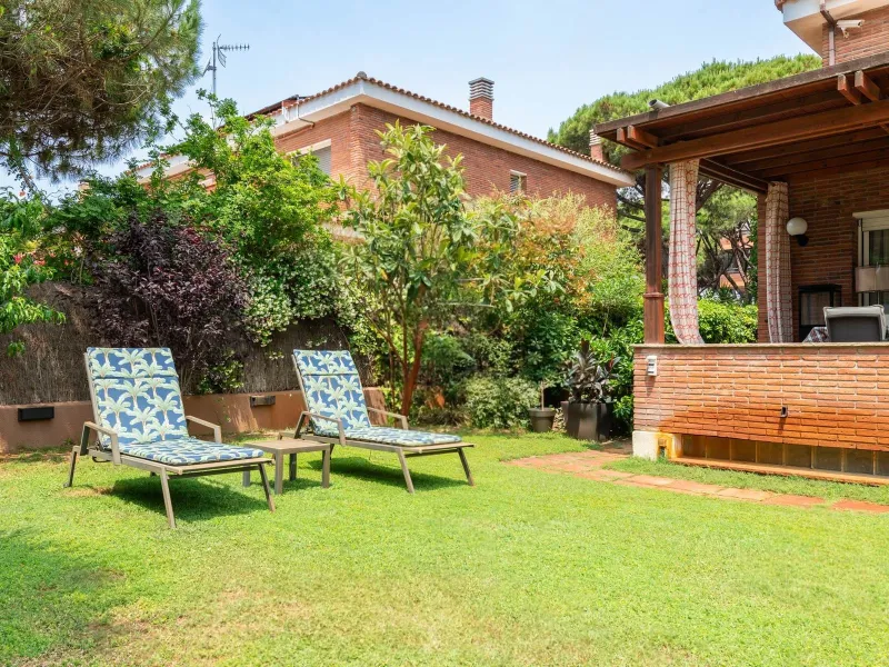 Magnificent High-End Villa in Gava Mar, Barcelona