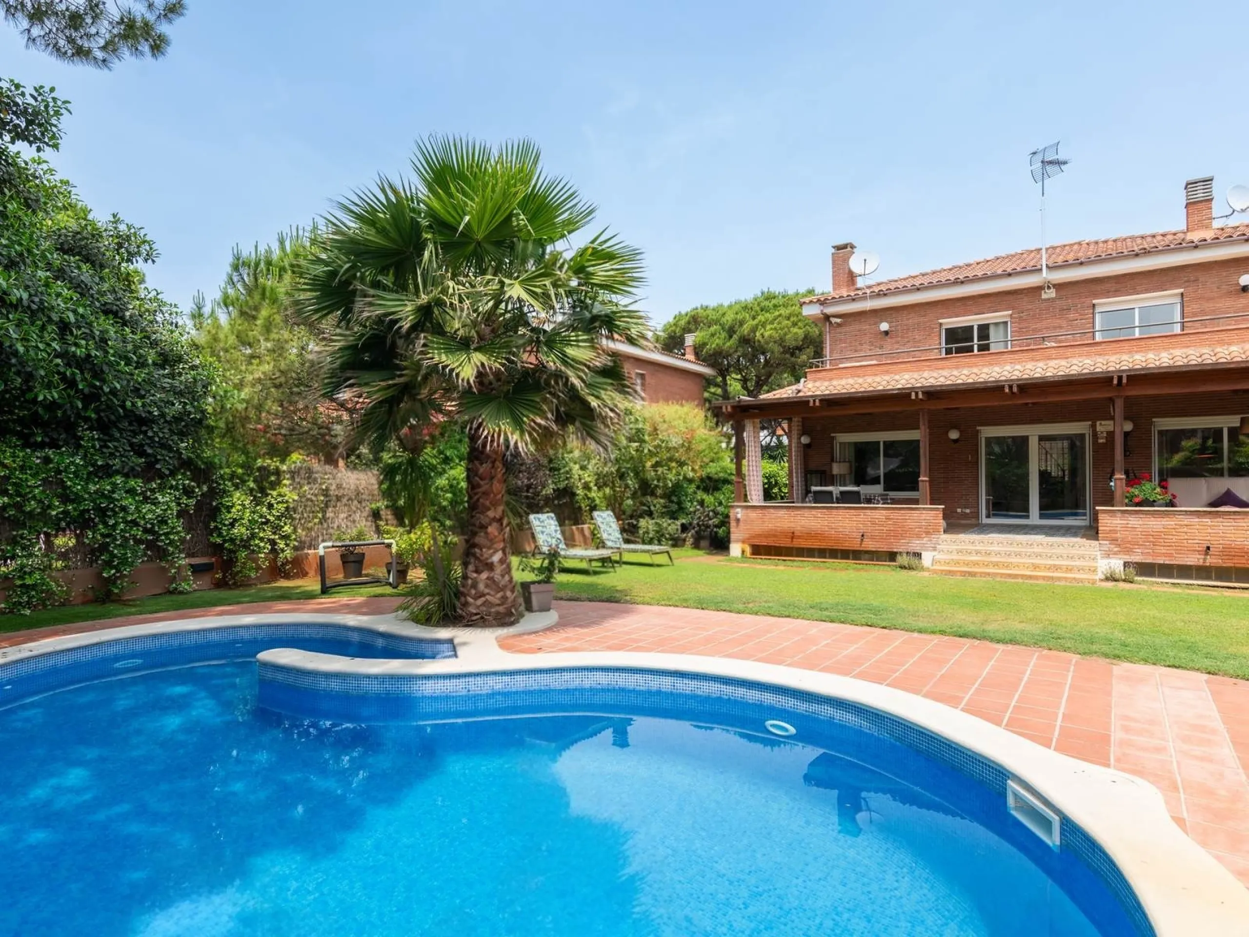 Magnificent High-End Villa in Gava Mar, Barcelona