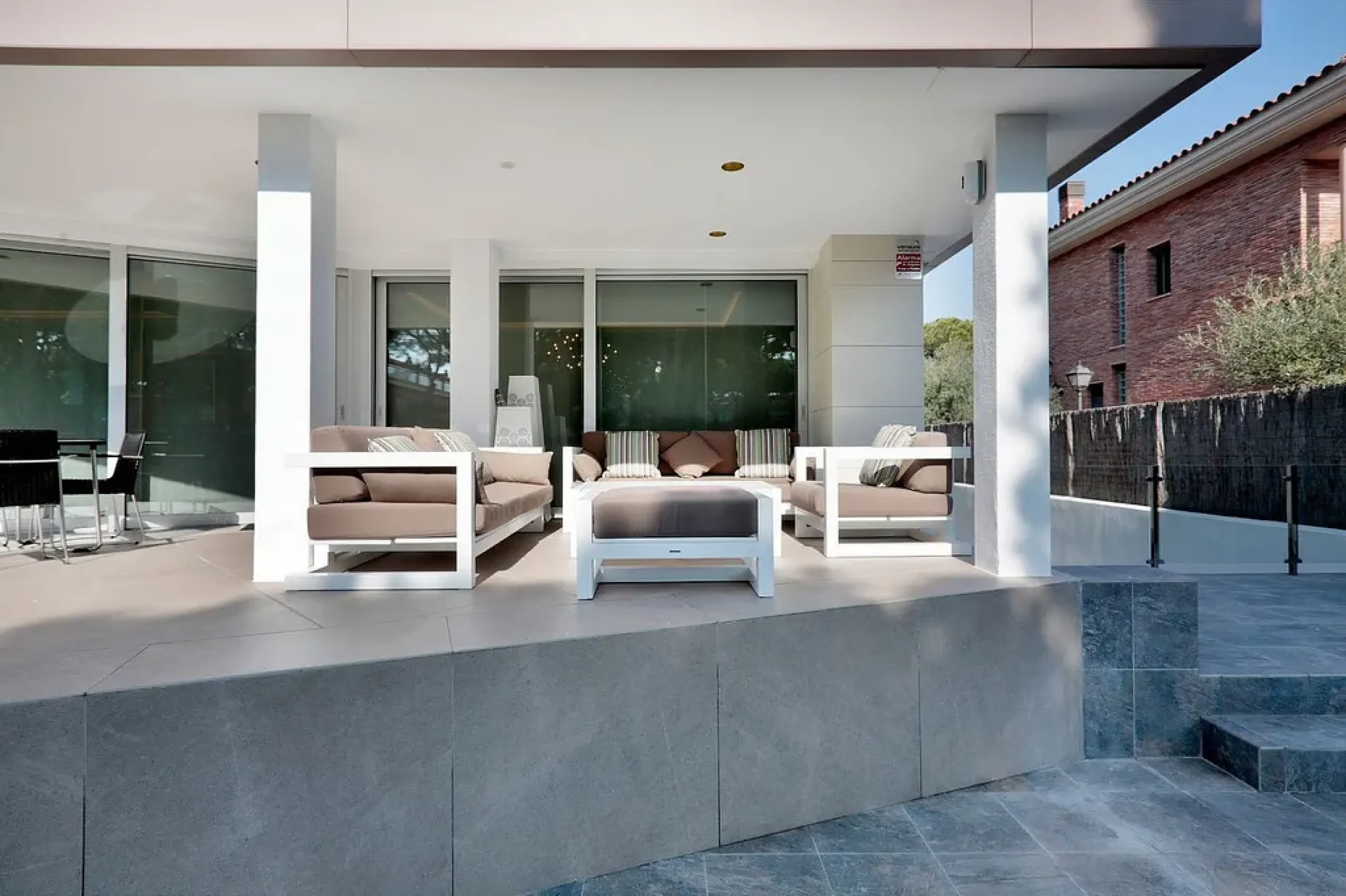 Magnificent High-End Villa Just 50 Meters from the Sea in Gava Mar, Barcelona