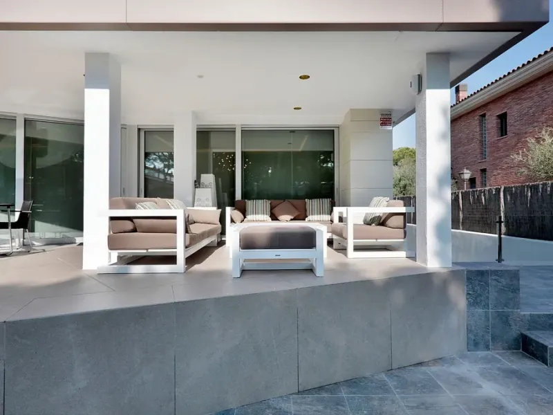 Magnificent High-End Villa Just 50 Meters from the Sea in Gava Mar, Barcelona