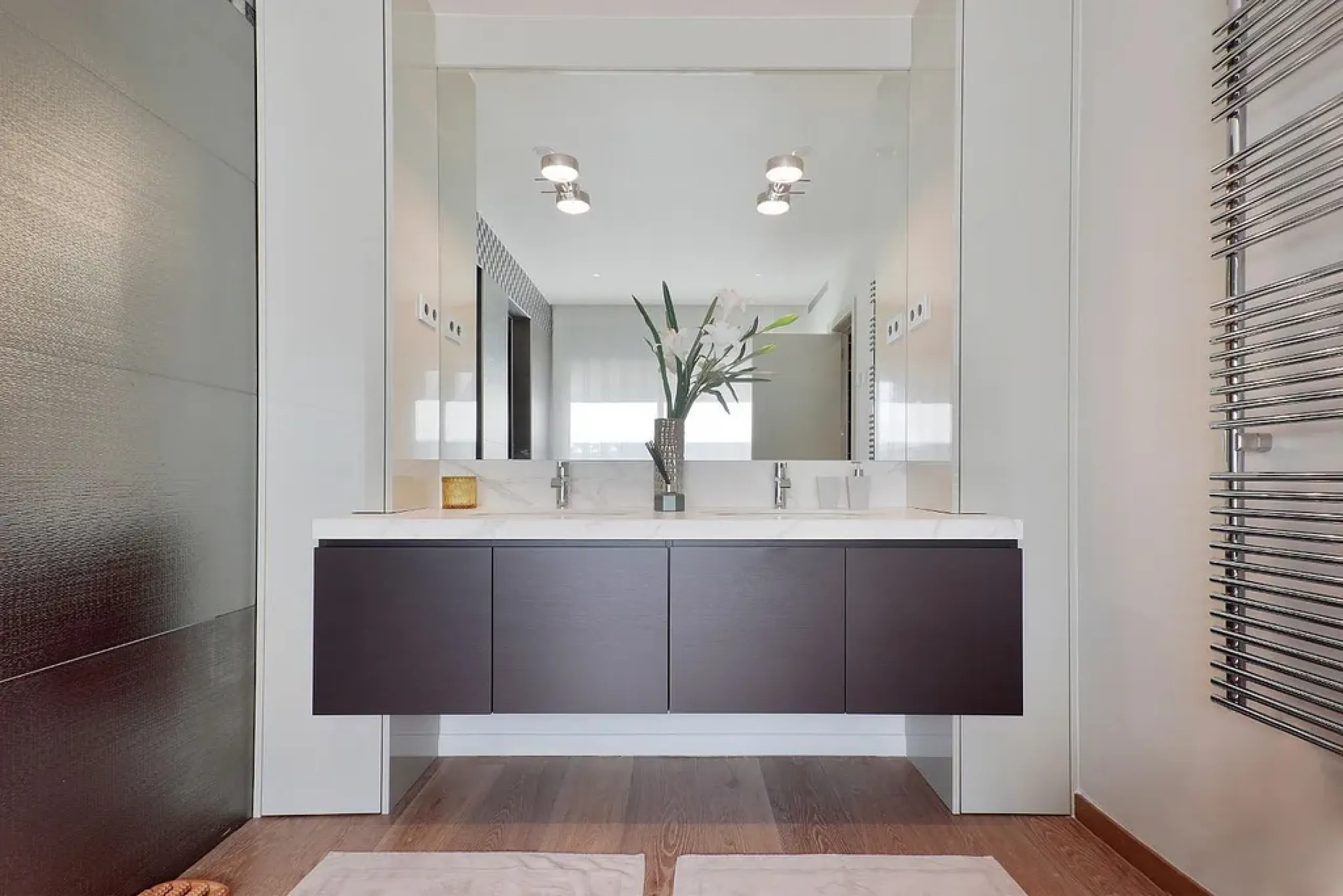 Magnificent High-End Villa Just 50 Meters from the Sea in Gava Mar, Barcelona