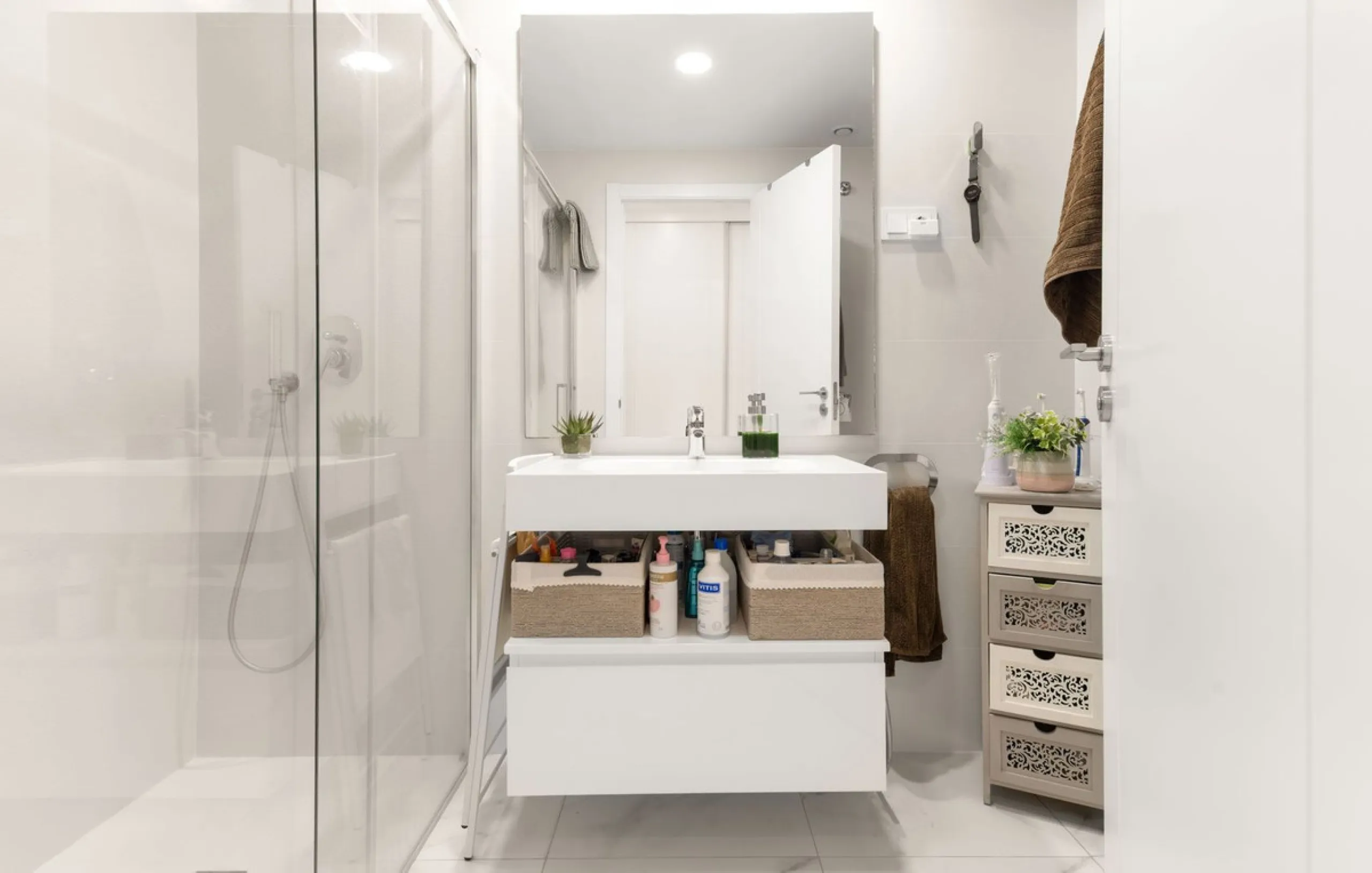 Beautiful ground-floor apartment built in 2020, offered fully furnished and ready to move in — ideal both as a permanent residence or a holiday home.