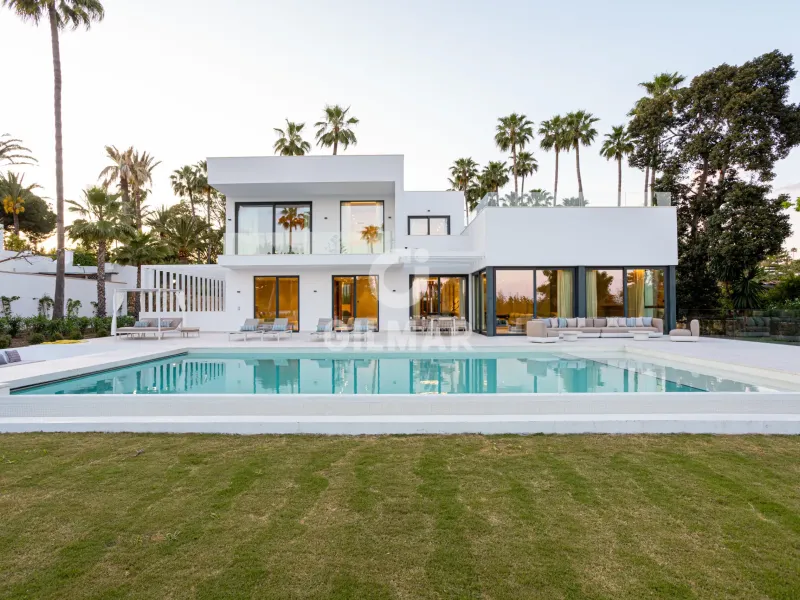 Villa in Estepona Este - Málaga