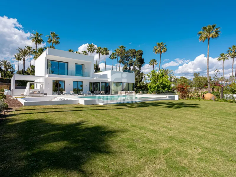 Villa in Estepona Este - Málaga