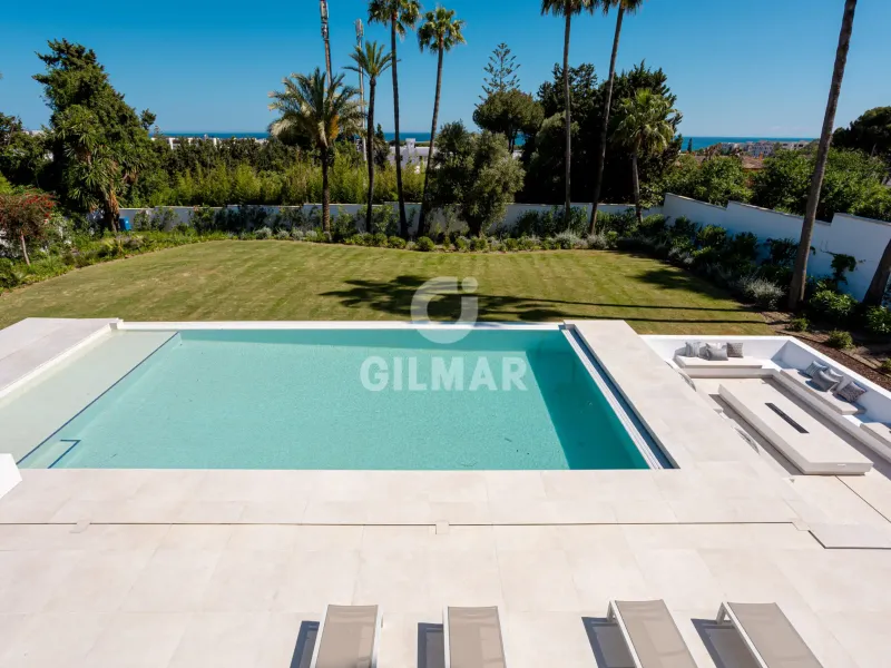 Villa in Estepona Este - Málaga