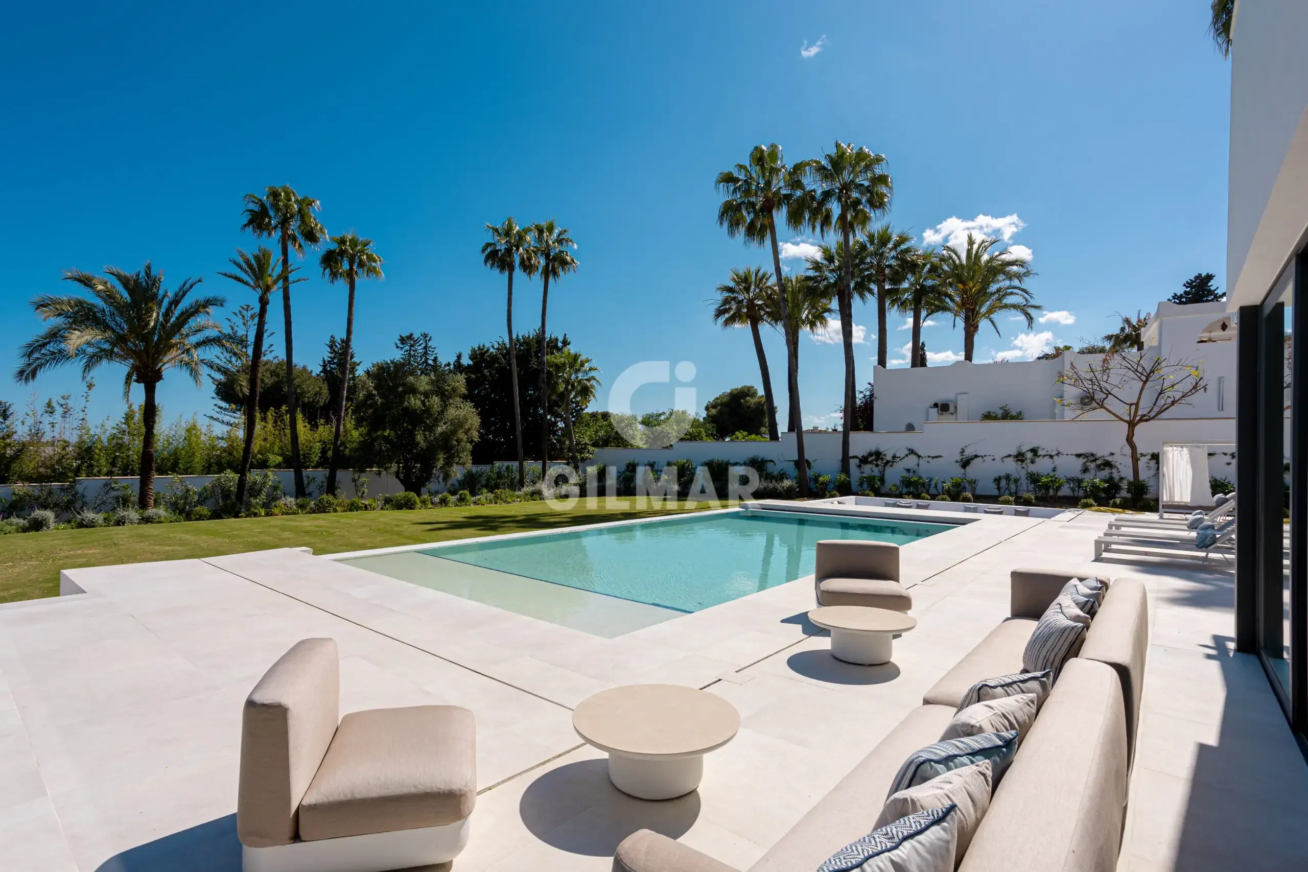 Villa in Estepona Este - Málaga