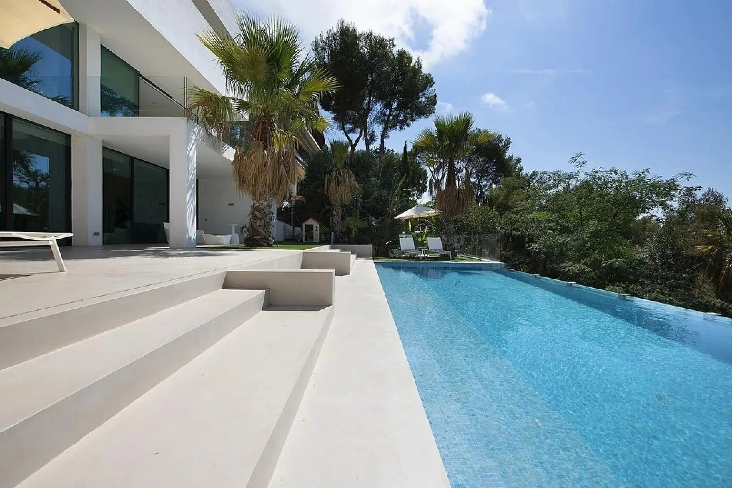 Villa de diseño con vistas panorámicas al mar en Bellamar, Castelldefels, Barcelona