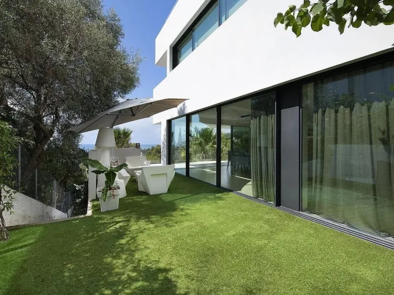 Villa de diseño con vistas panorámicas al mar en Bellamar, Castelldefels, Barcelona