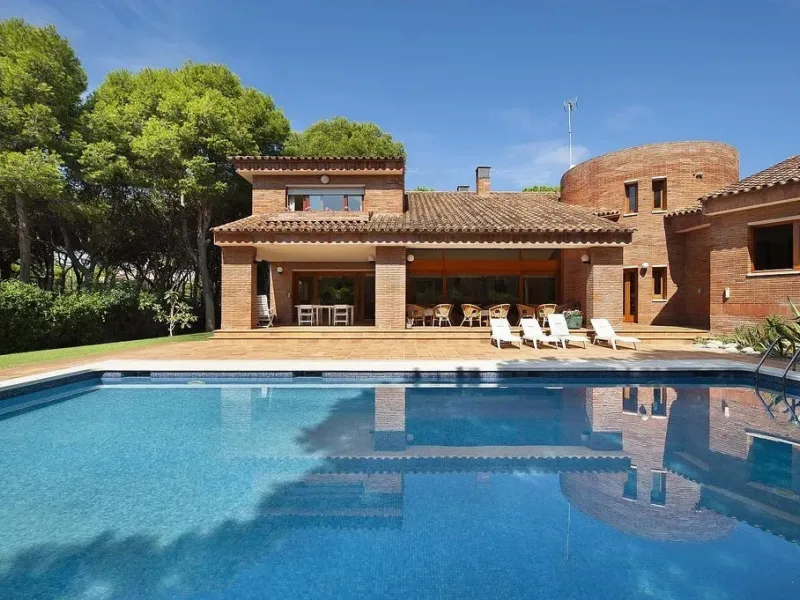 Luxury Villa in the Prestigious Gava Mar Area, Barcelona