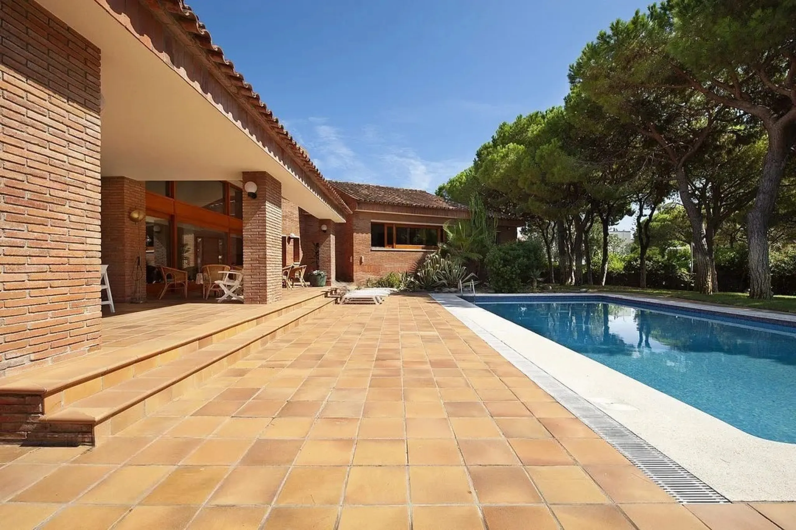 Luxury Villa in the Prestigious Gava Mar Area, Barcelona