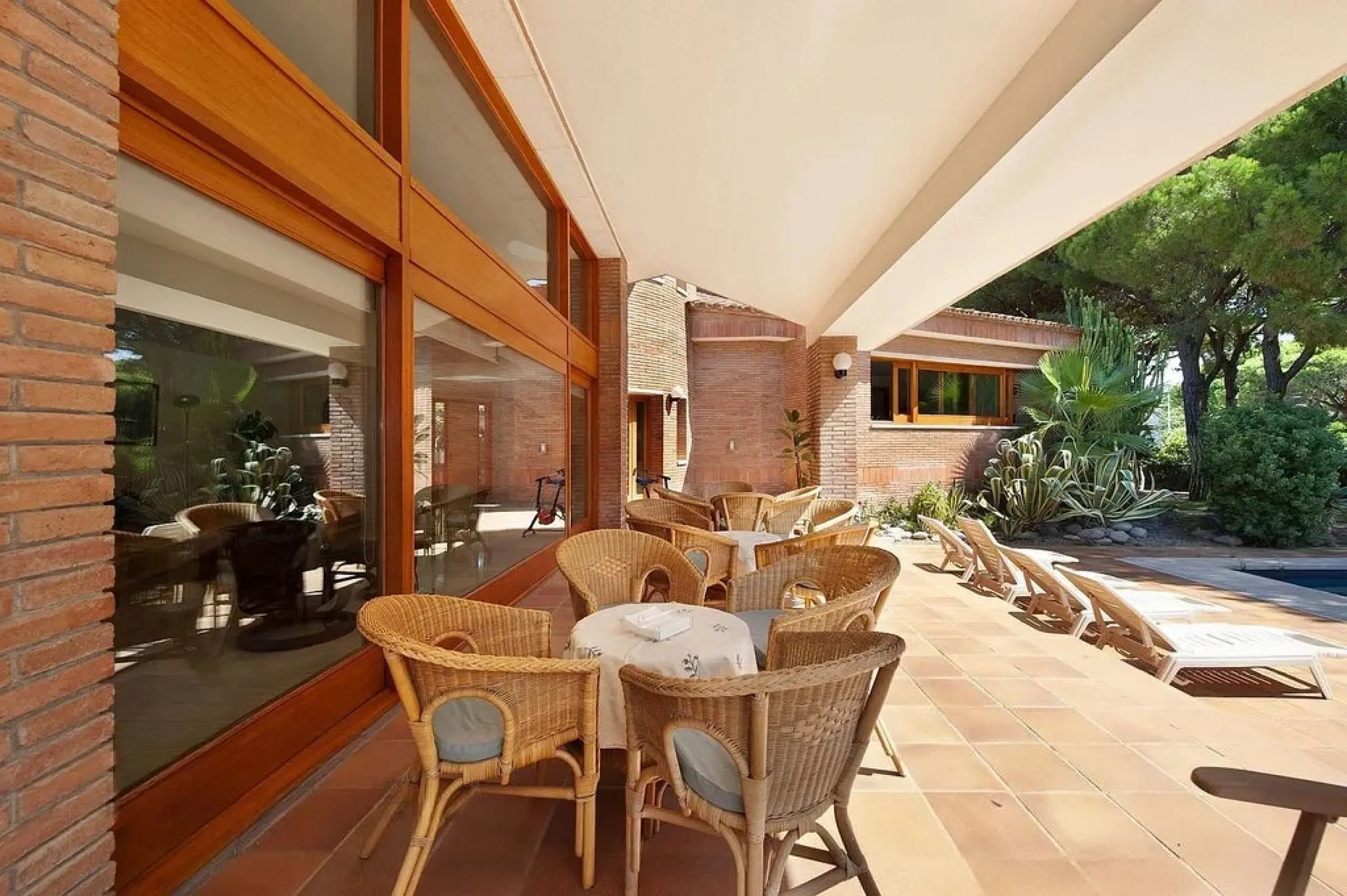Luxury Villa in the Prestigious Gava Mar Area, Barcelona