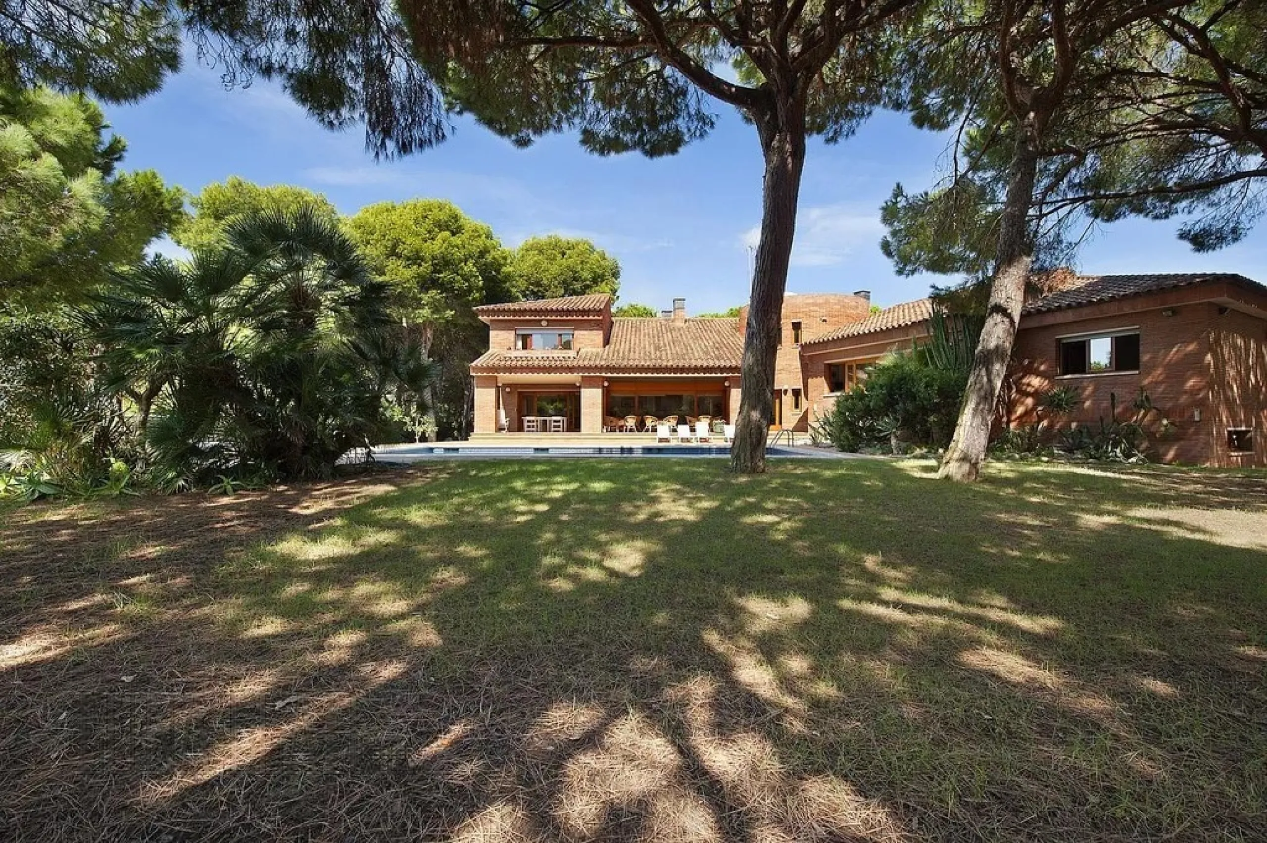 Luxury Villa in the Prestigious Gava Mar Area, Barcelona