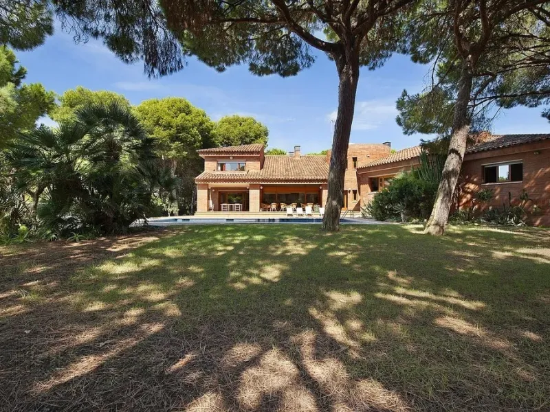 Luxury Villa in the Prestigious Gava Mar Area, Barcelona