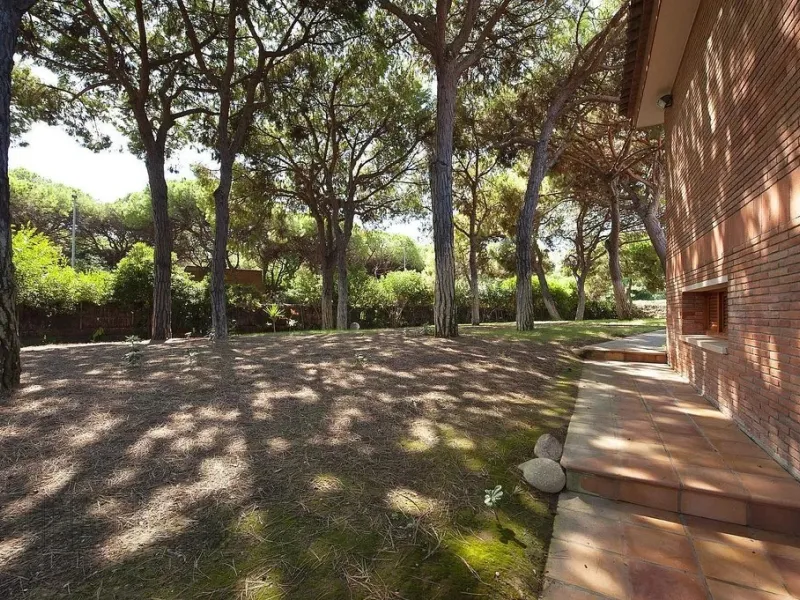 Luxury Villa in the Prestigious Gava Mar Area, Barcelona