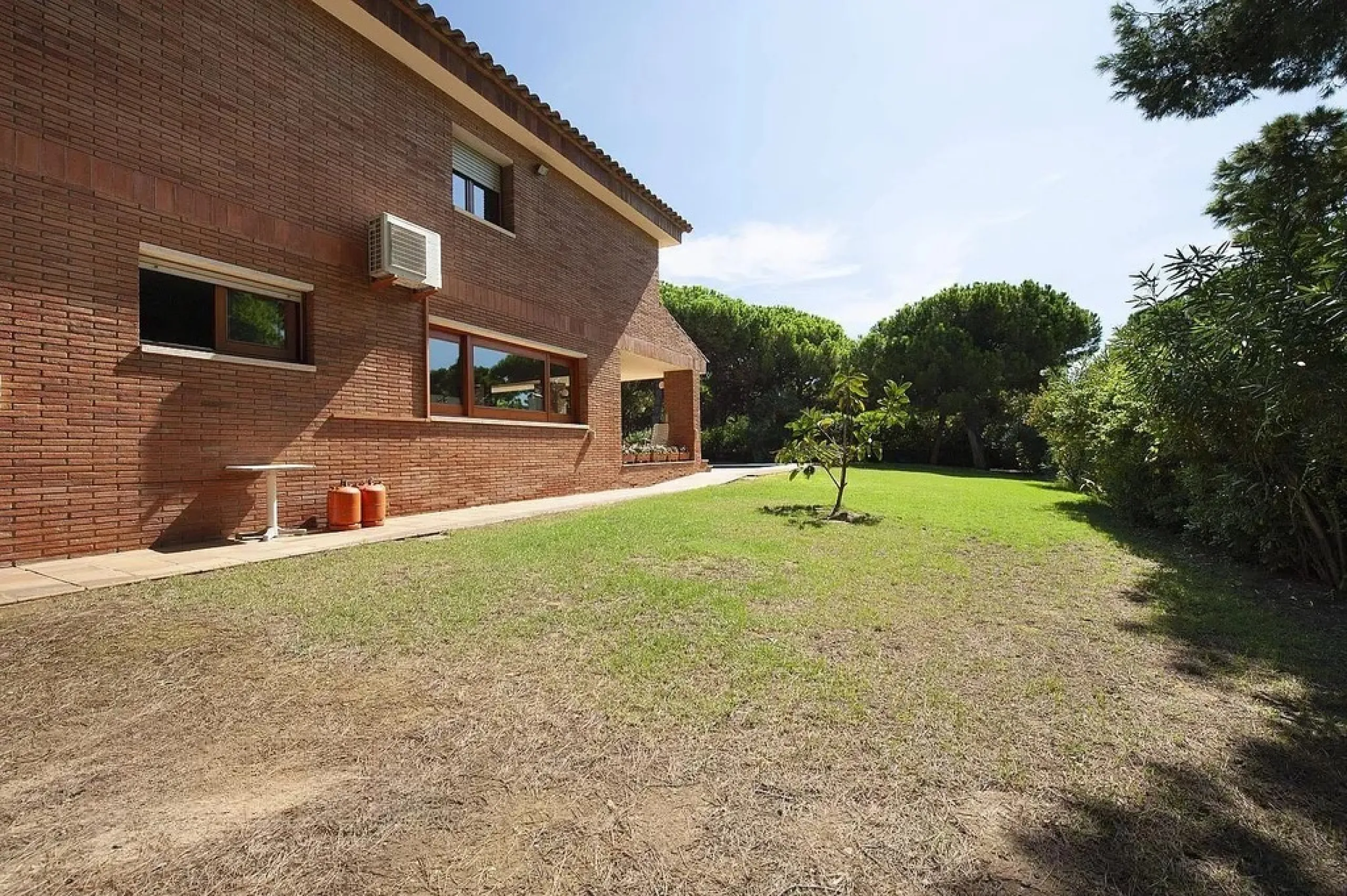 Luxury Villa in the Prestigious Gava Mar Area, Barcelona