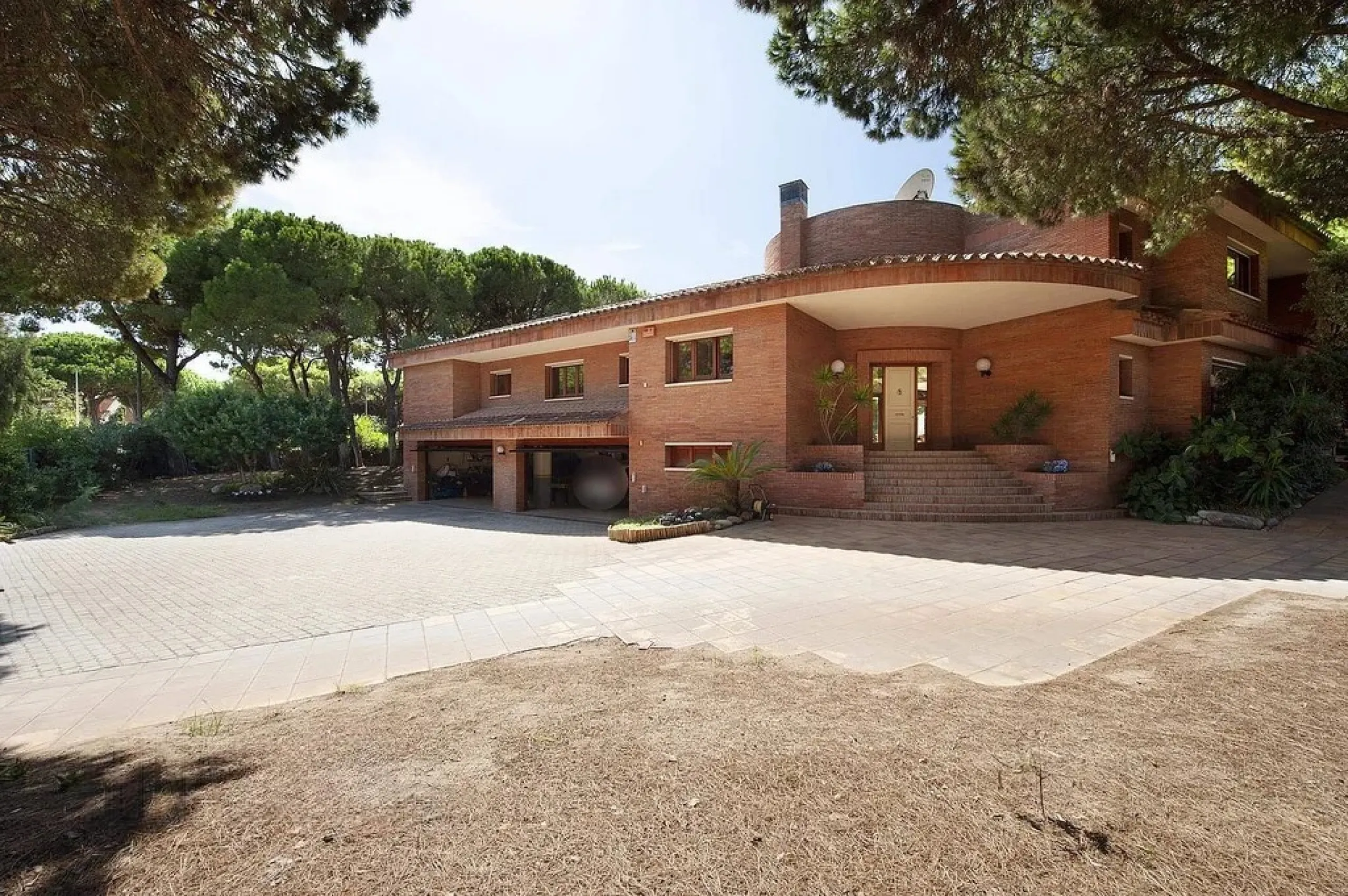 Luxury Villa in the Prestigious Gava Mar Area, Barcelona