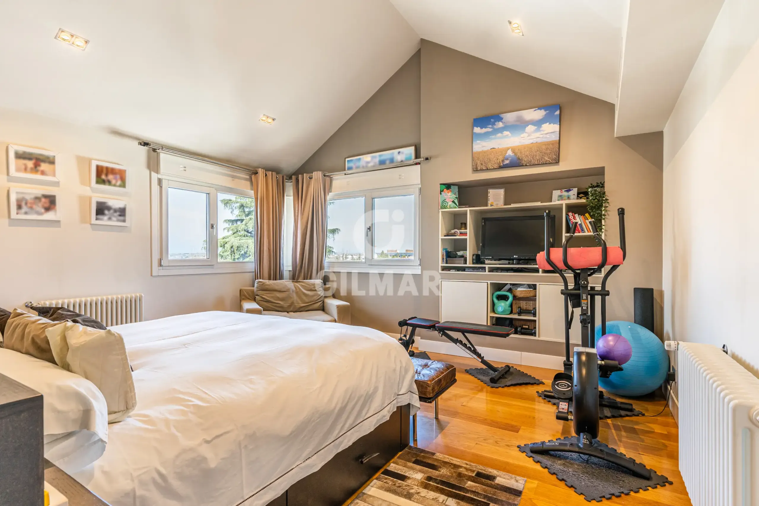 Видное шале в Мирасьере – Мадрид