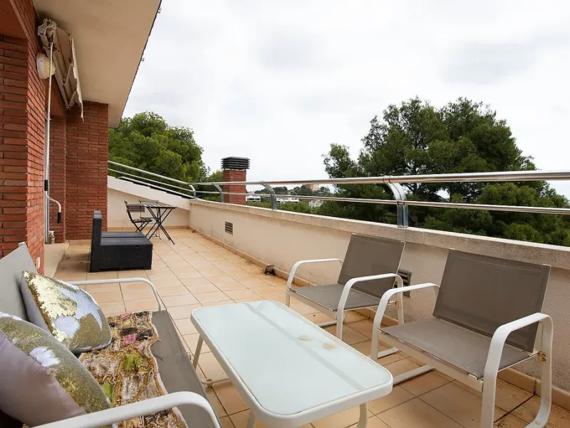 Modern House with Garden and Pool in Castelldefels, Barcelona