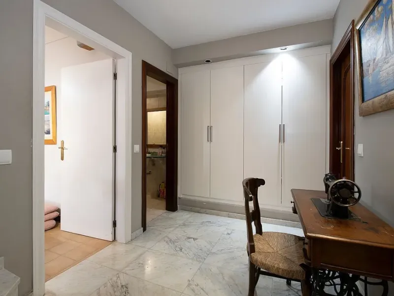 Modern House with Garden and Pool in Castelldefels, Barcelona