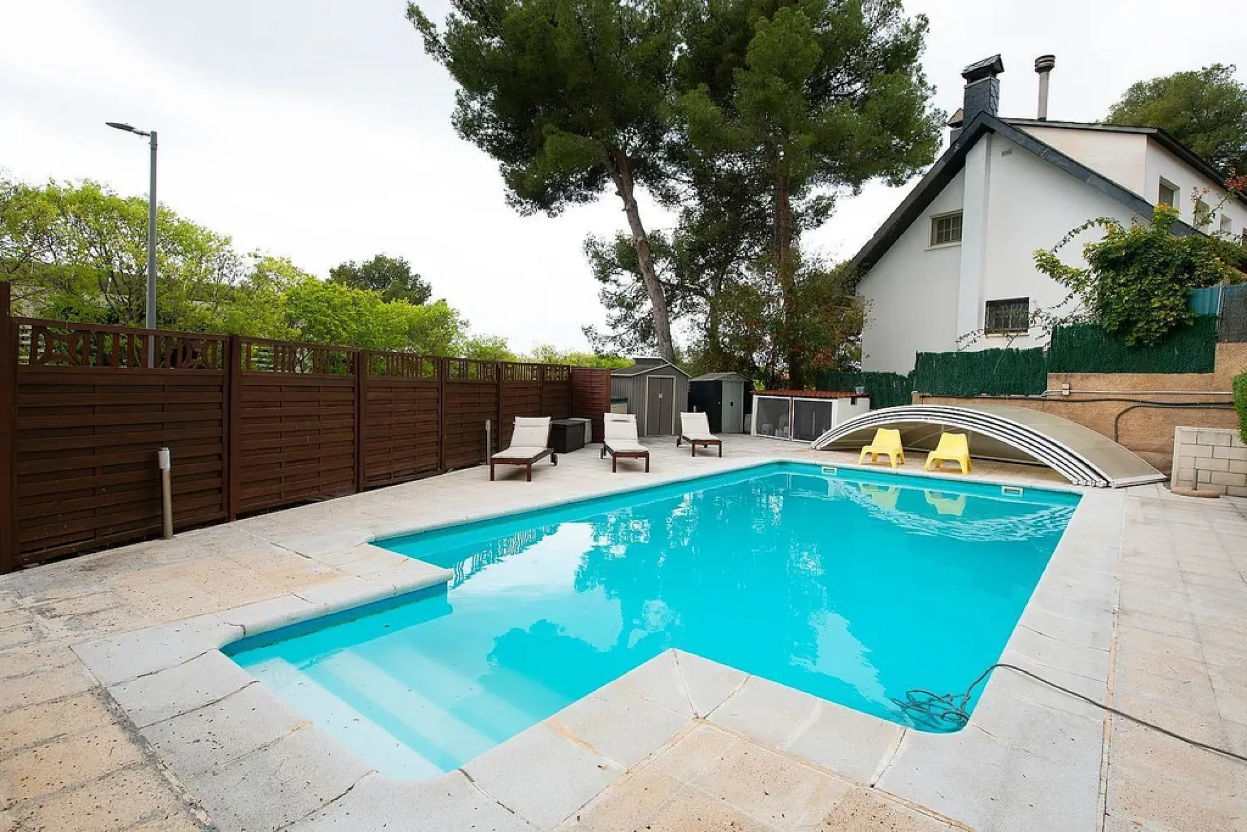 Modern House with Garden and Pool in Castelldefels, Barcelona