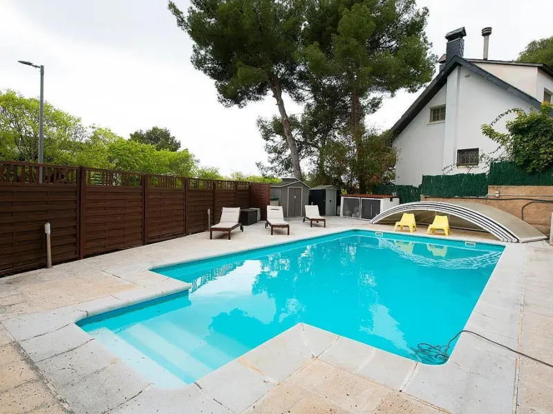 Modern House with Garden and Pool in Castelldefels, Barcelona