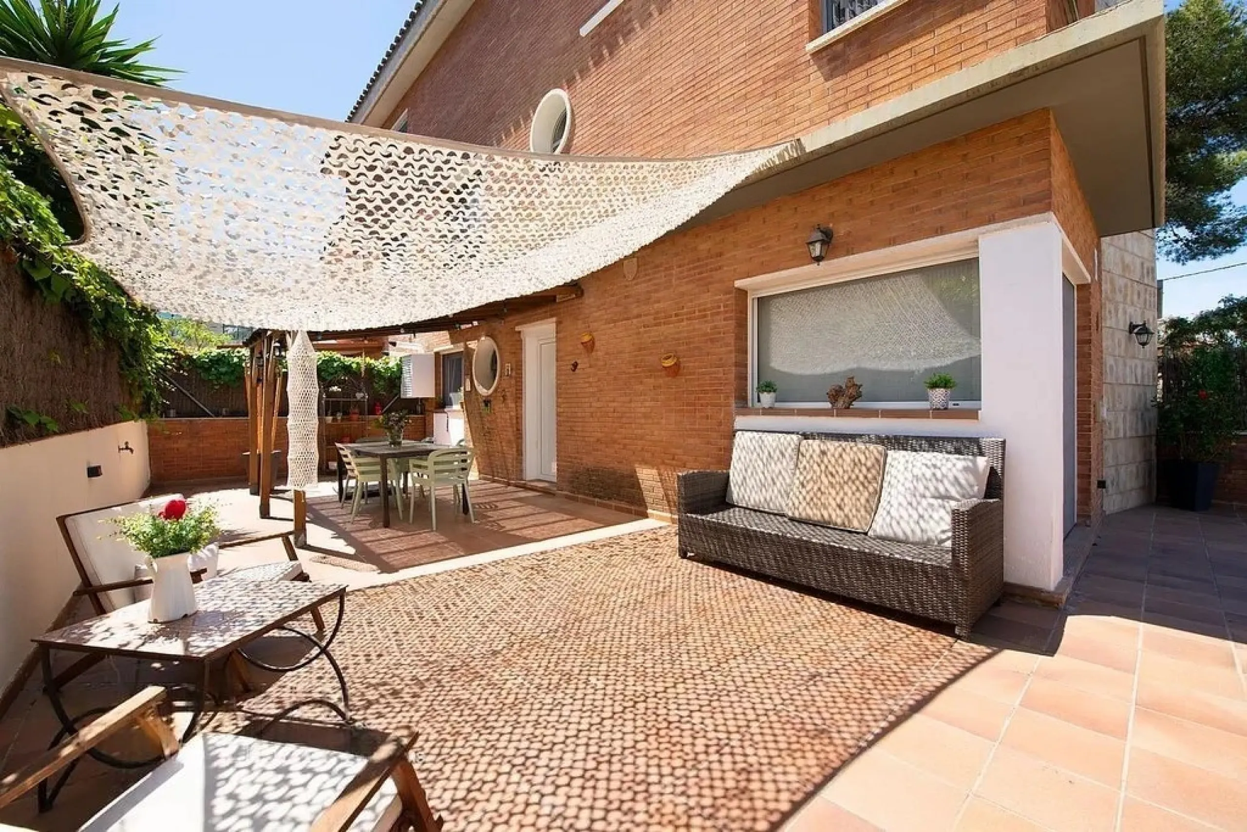  Exclusive Semi-Detached Home in Castelldefels, Barcelona