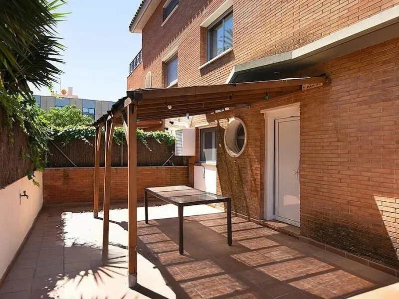  Exclusive Semi-Detached Home in Castelldefels, Barcelona
