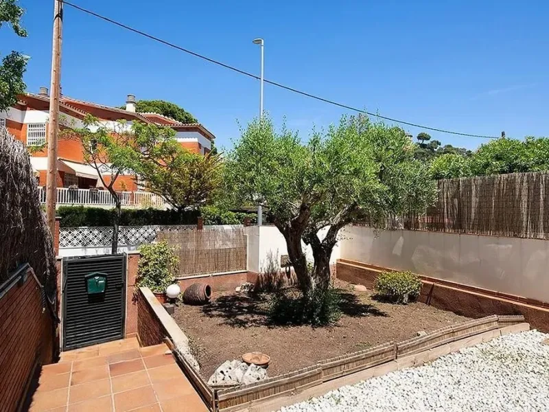  Exclusive Semi-Detached Home in Castelldefels, Barcelona