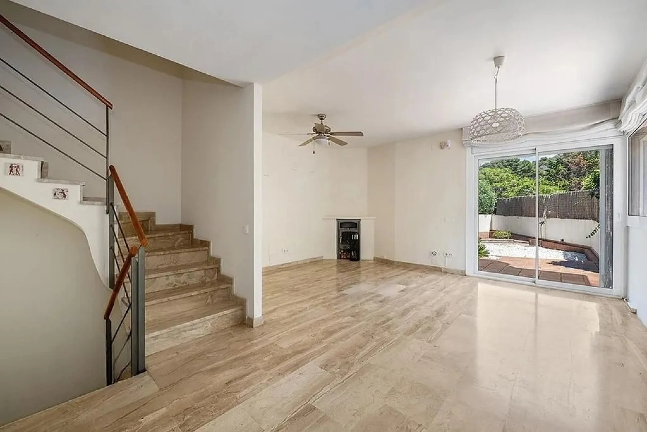  Exclusive Semi-Detached Home in Castelldefels, Barcelona