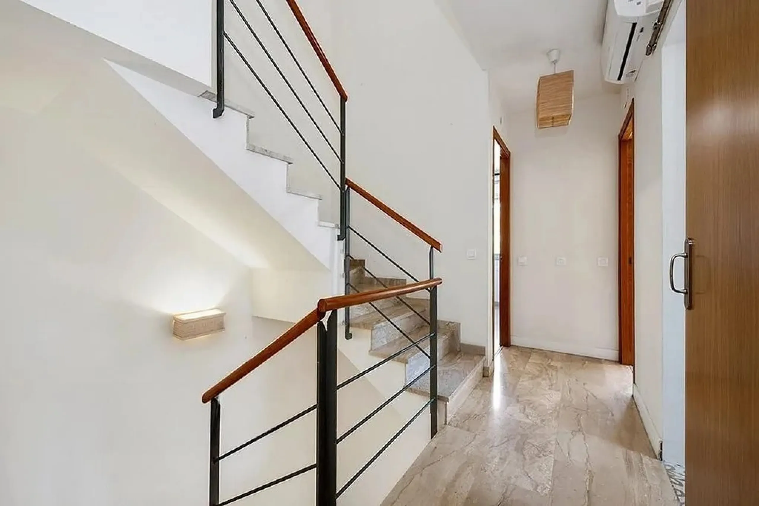  Exclusive Semi-Detached Home in Castelldefels, Barcelona