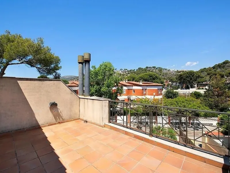  Exclusive Semi-Detached Home in Castelldefels, Barcelona