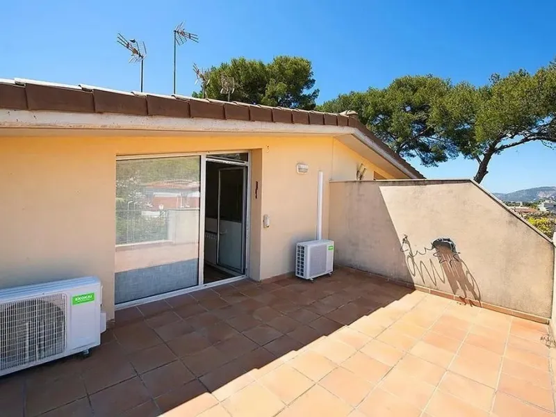  Exclusive Semi-Detached Home in Castelldefels, Barcelona