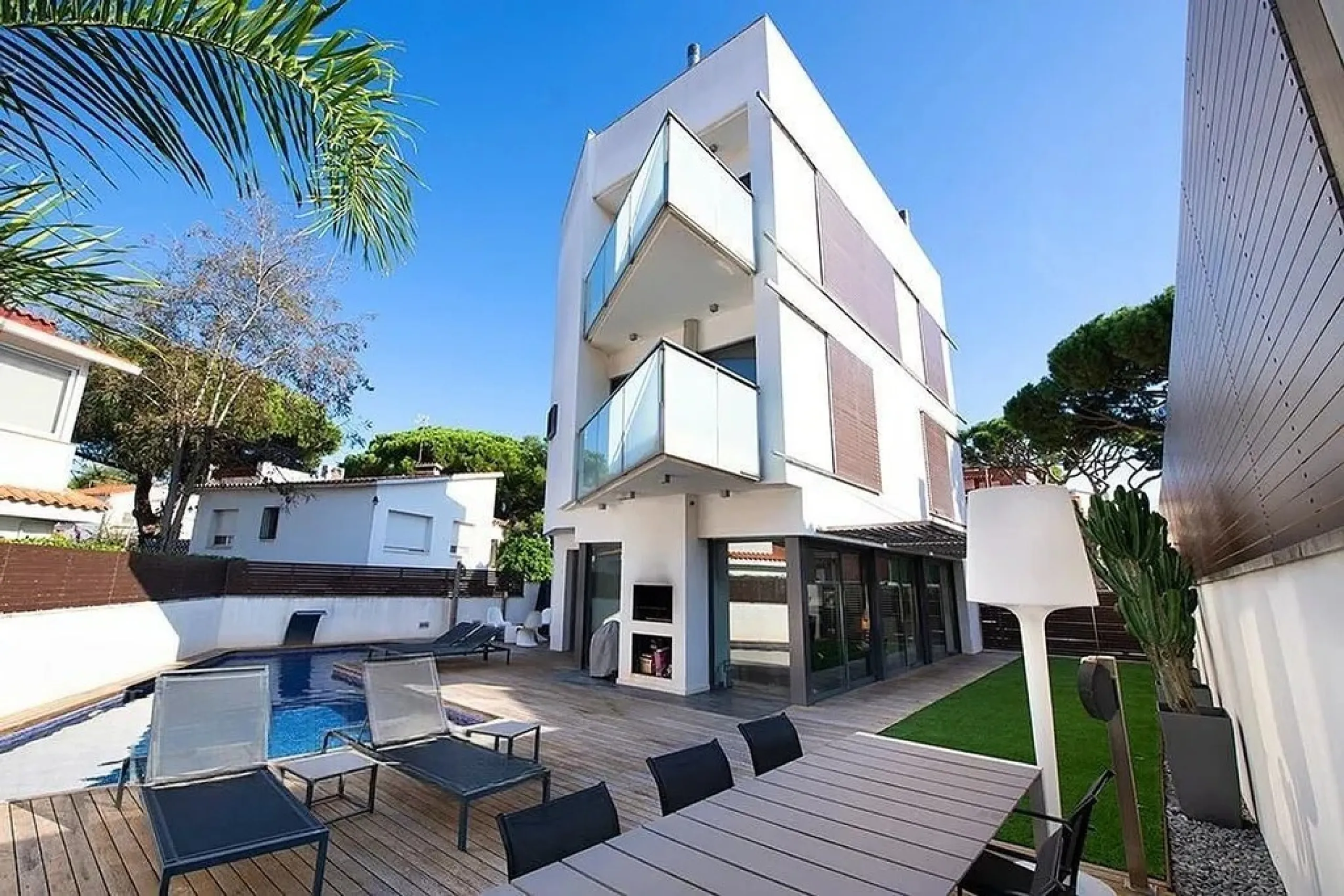 Exclusive Coastal House in La Pineda, Casteldefels, Barcelona