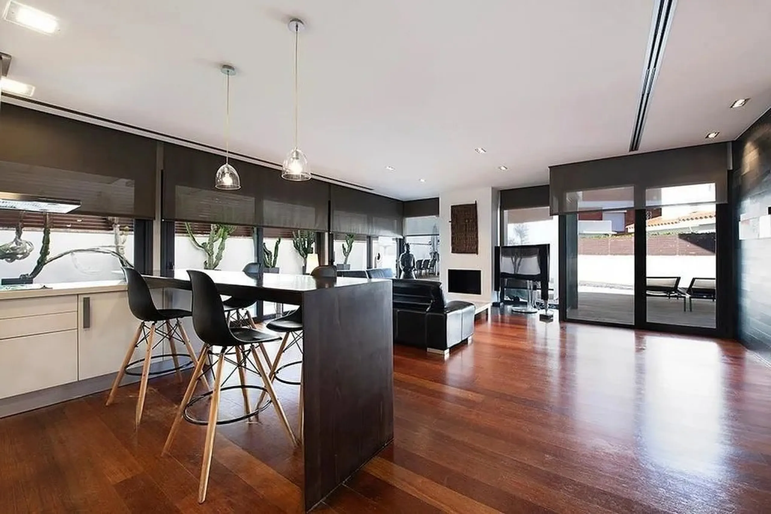 Exclusive Coastal House in La Pineda, Casteldefels, Barcelona