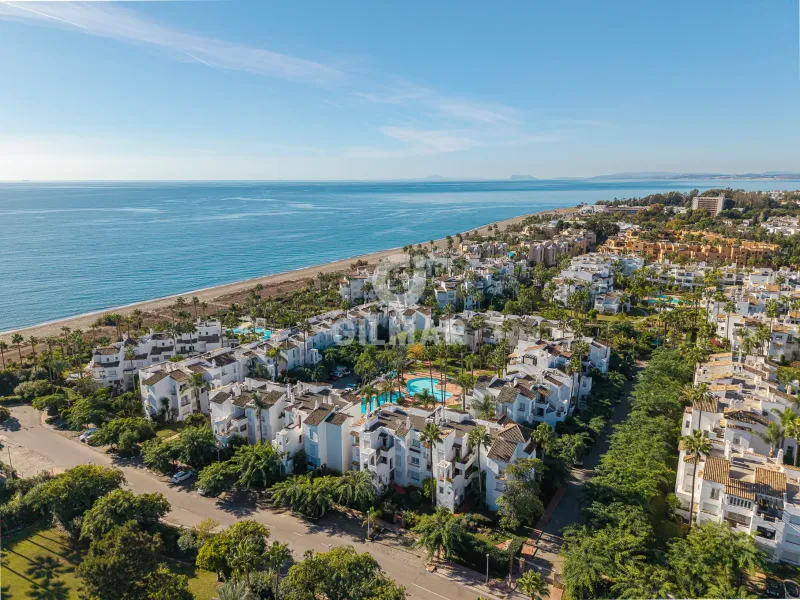 Apartment in Estepona Este - Málaga