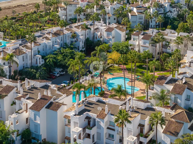 Apartment in Estepona Este - Málaga