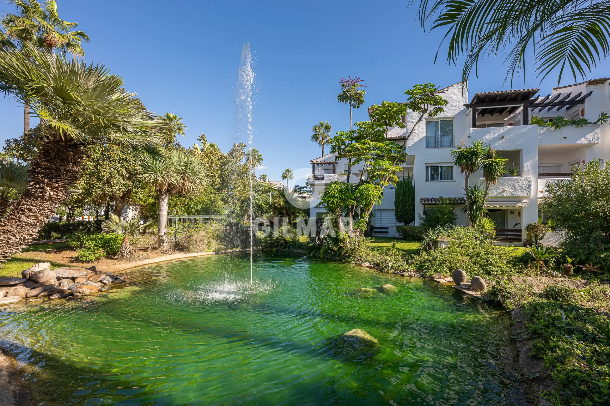 Apartment in Estepona Este - Málaga