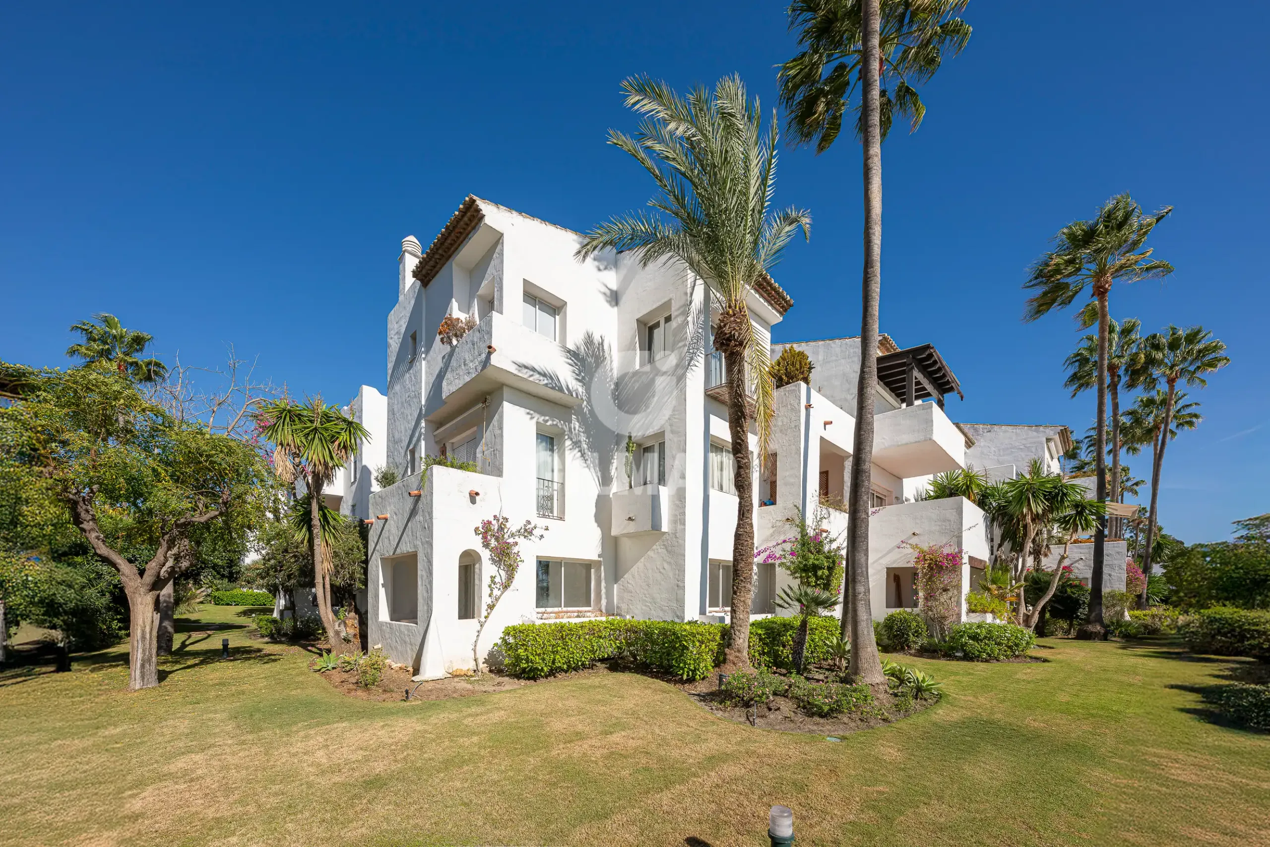 Apartment in Estepona Este - Málaga
