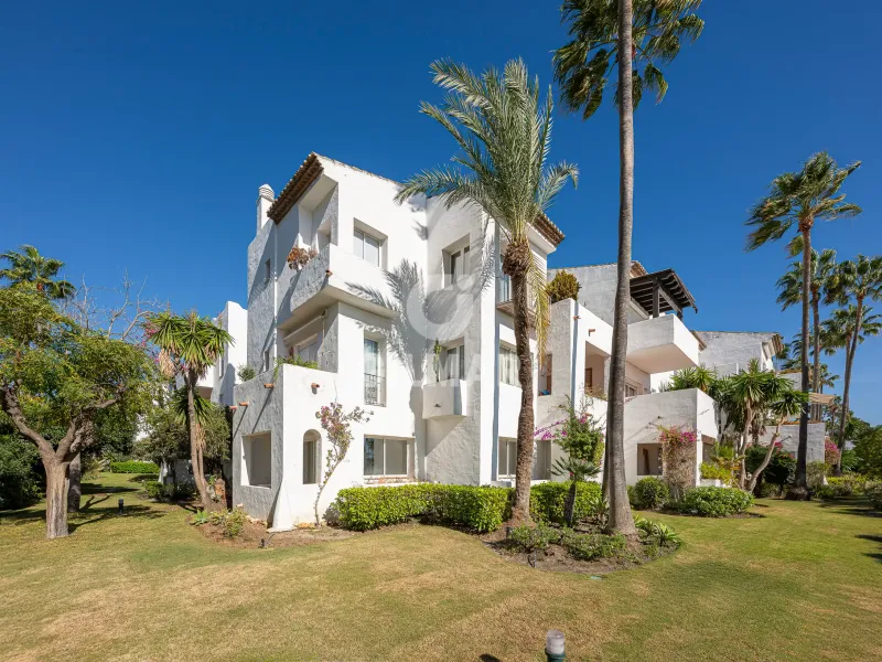 Apartment in Estepona Este - Málaga