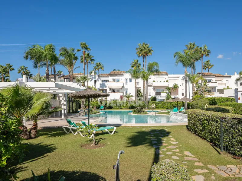 Apartment in Estepona Este - Málaga
