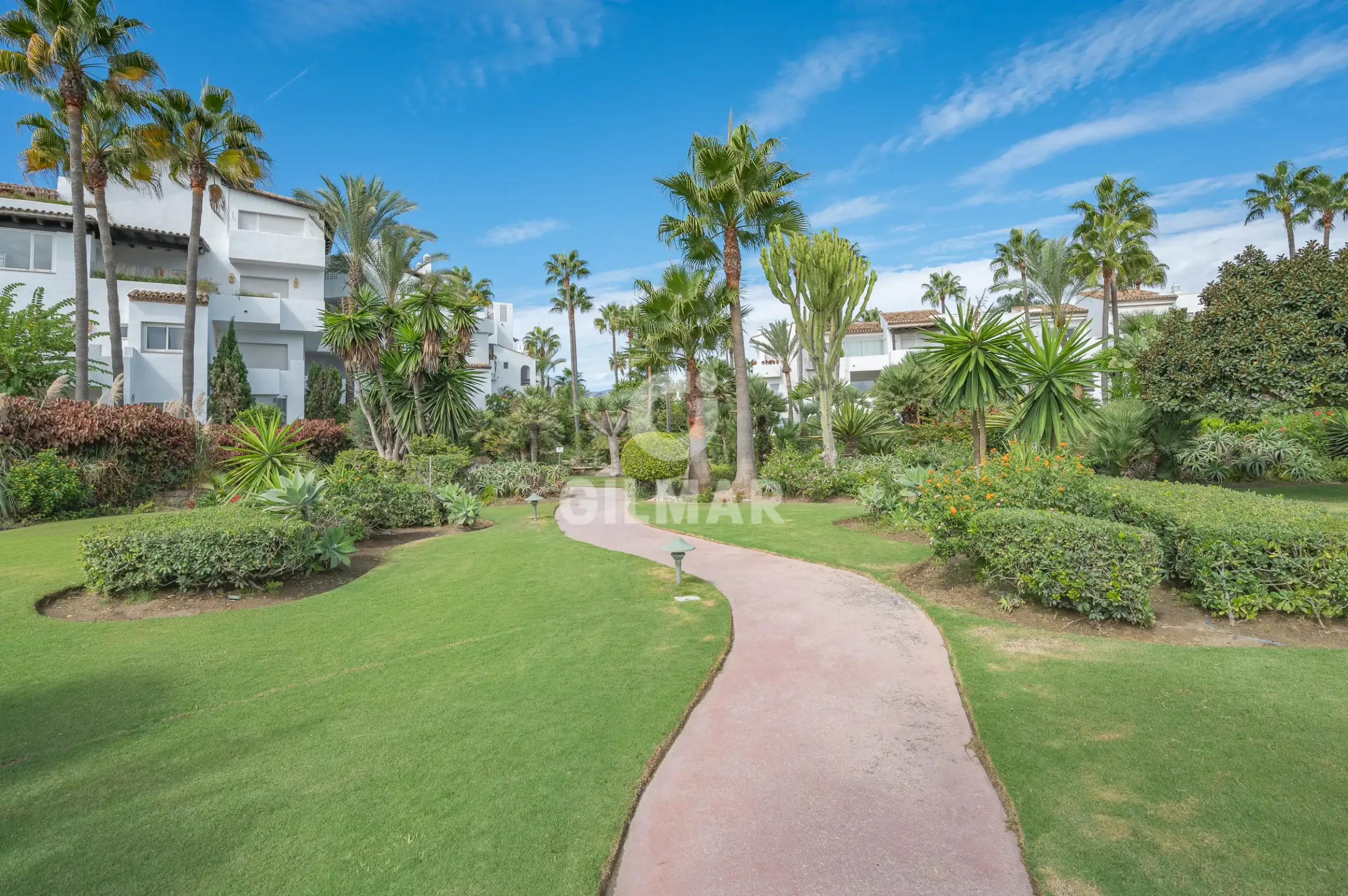 Apartment in Estepona Este - Málaga