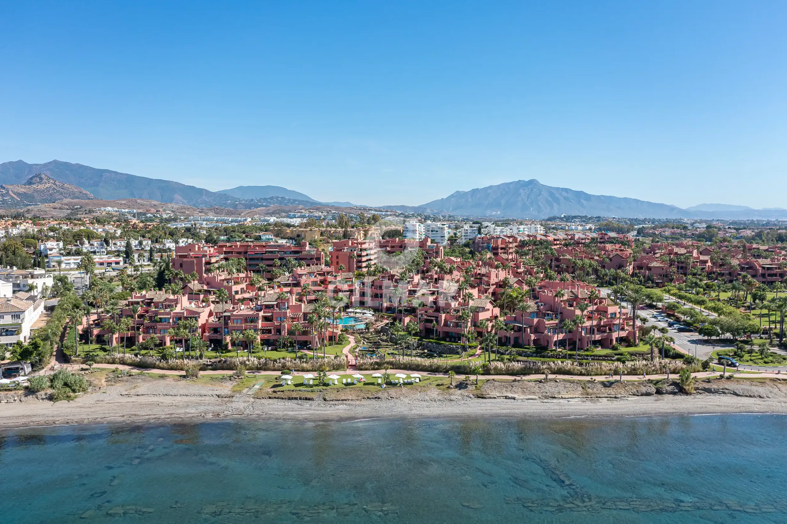 Duplex penthouse in Estepona Este - Málaga