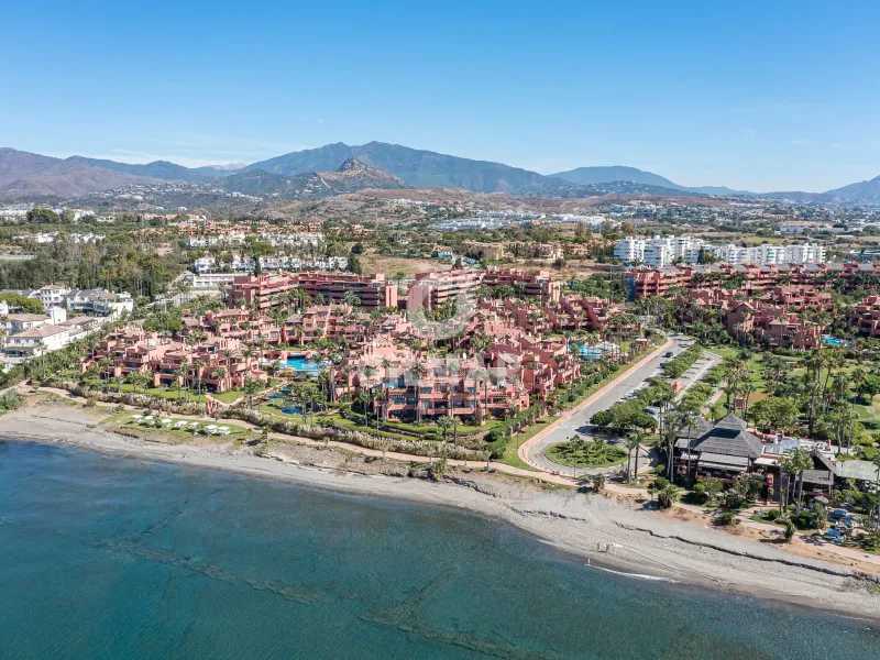 Duplex penthouse in Estepona Este - Málaga