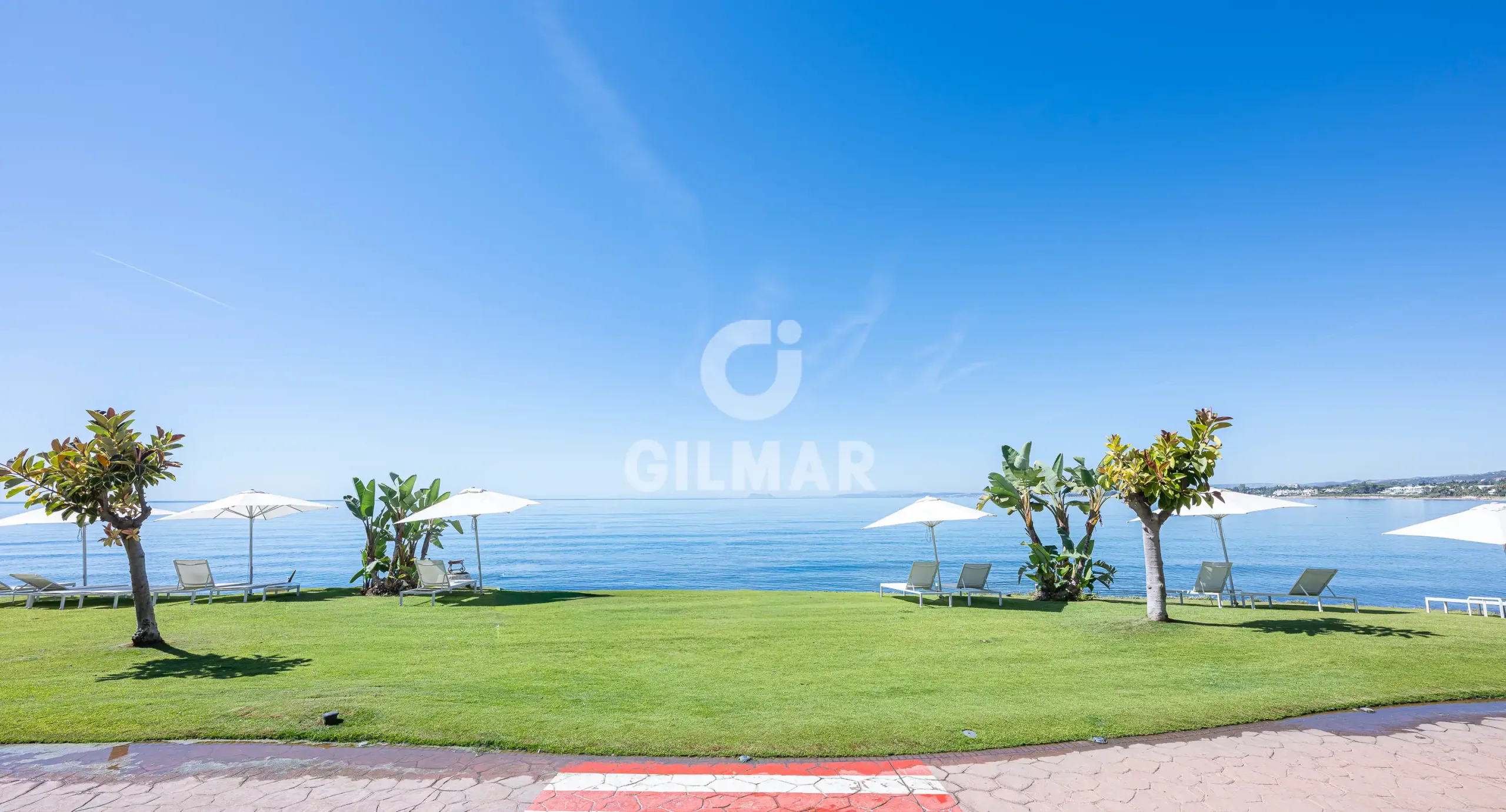 Duplex penthouse in Estepona Este - Málaga